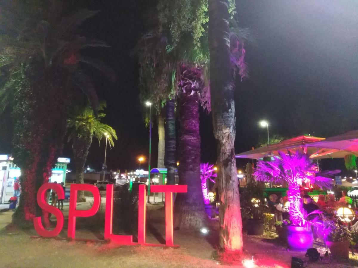 Split Studio Irisha Exterior photo
